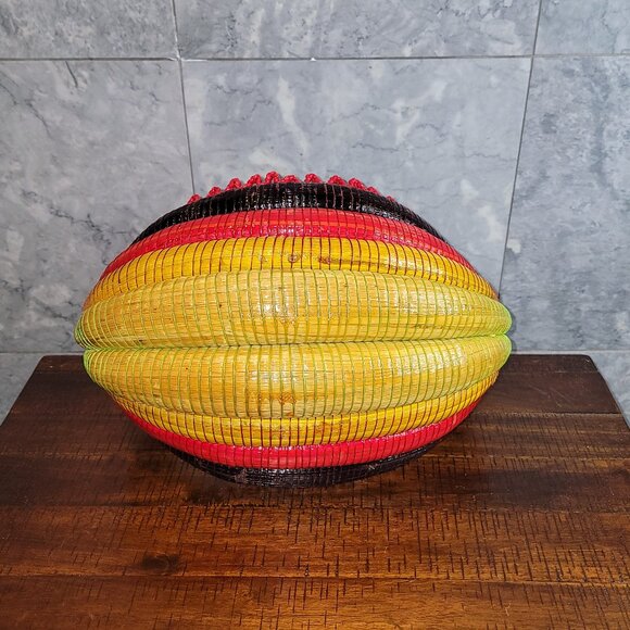 Fruit Basket Made by Uros People from the Floating Villages of Lake Titicaca - Picture 5 of 6